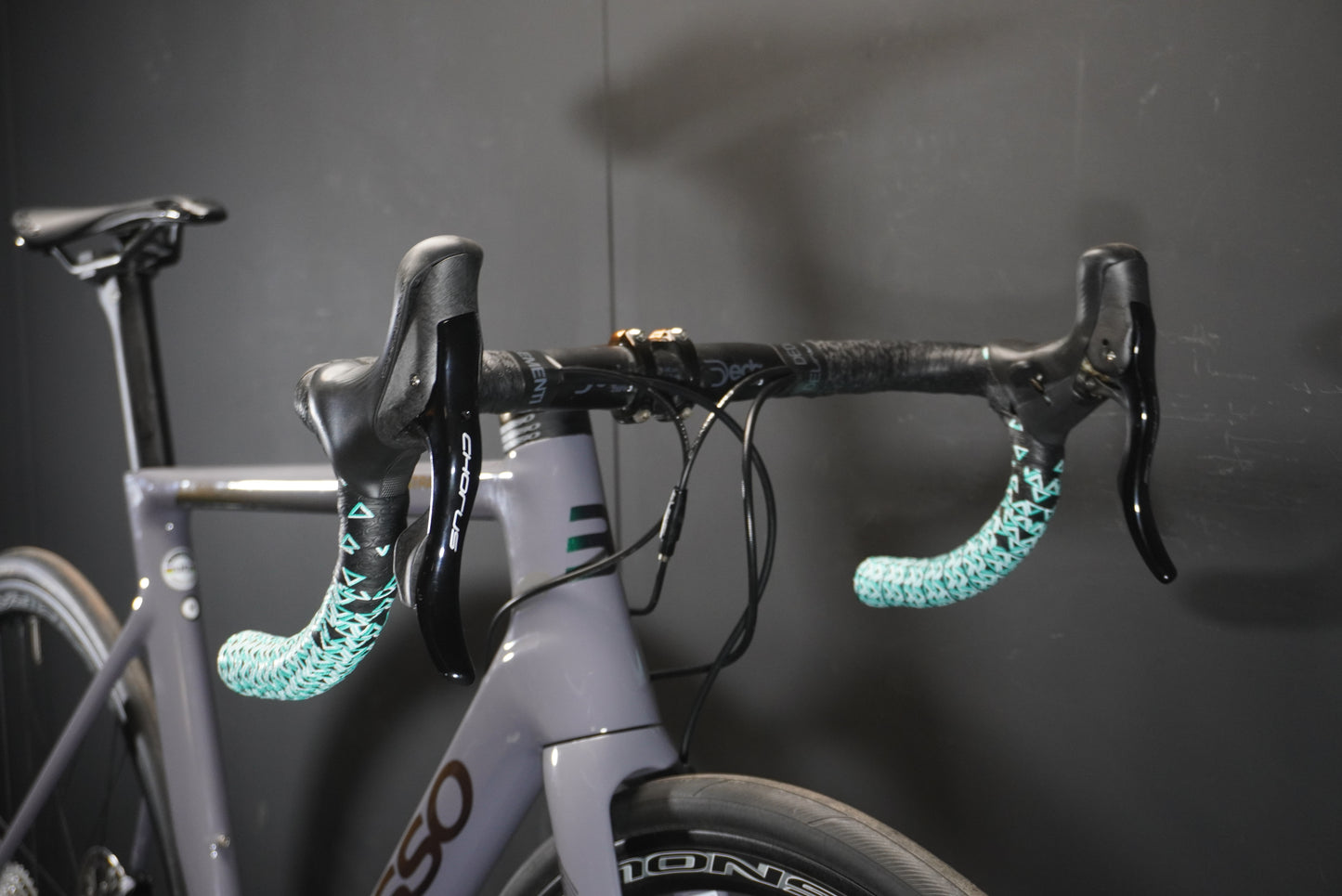 Basso Astra Carbon Disc Road Bike 2022 - Medium