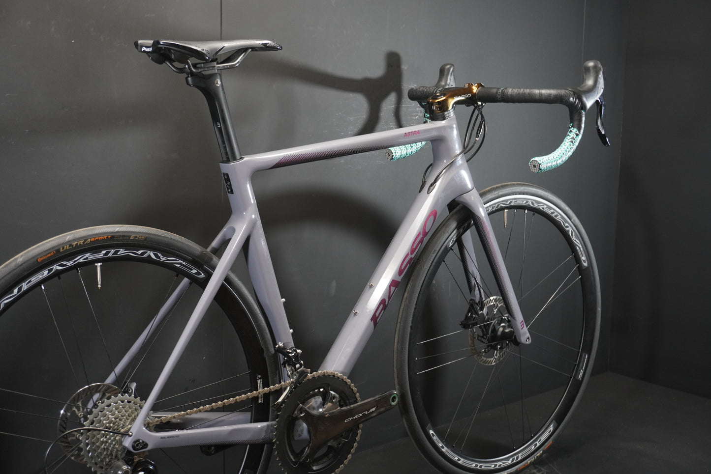 Basso Astra Carbon Disc Road Bike 2022 - Medium