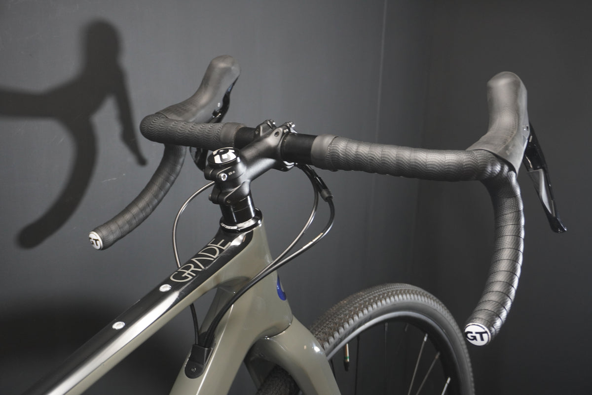 GT Grade Elite GRX Carbon Disc Gravel Bike 2025 - Medium