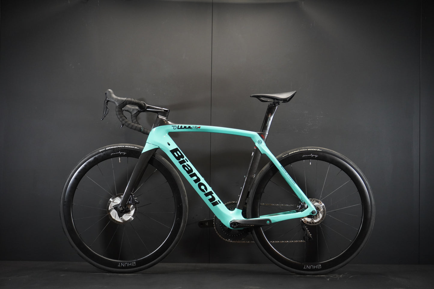 Bianchi Oltre XR4 CV Di2 Carbon Disc Road Bike 2021 - 55cm