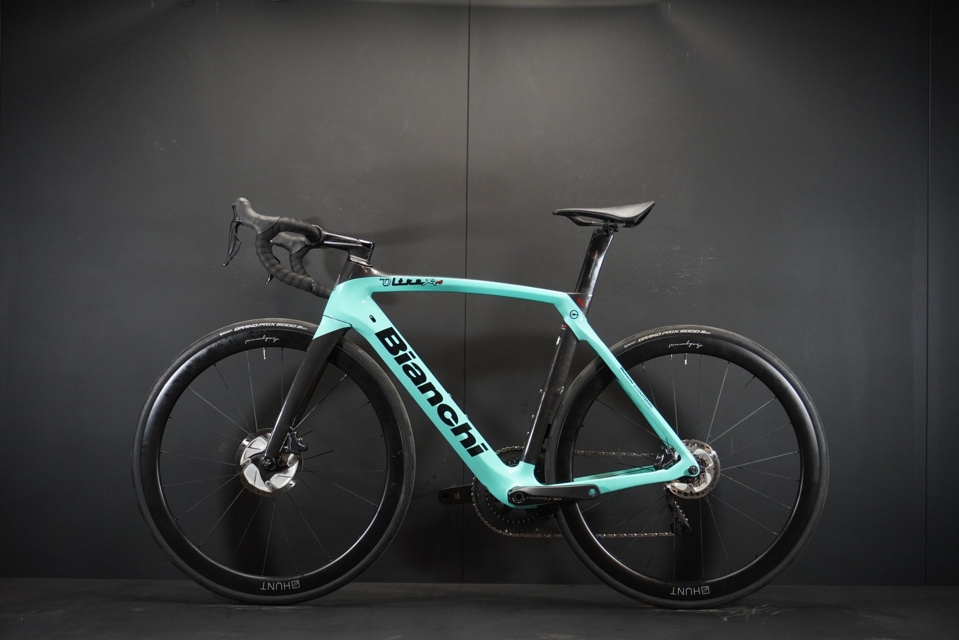 Bianchi Oltre XR4 CV Di2 Carbon Disc Road Bike 2021 - 55cm