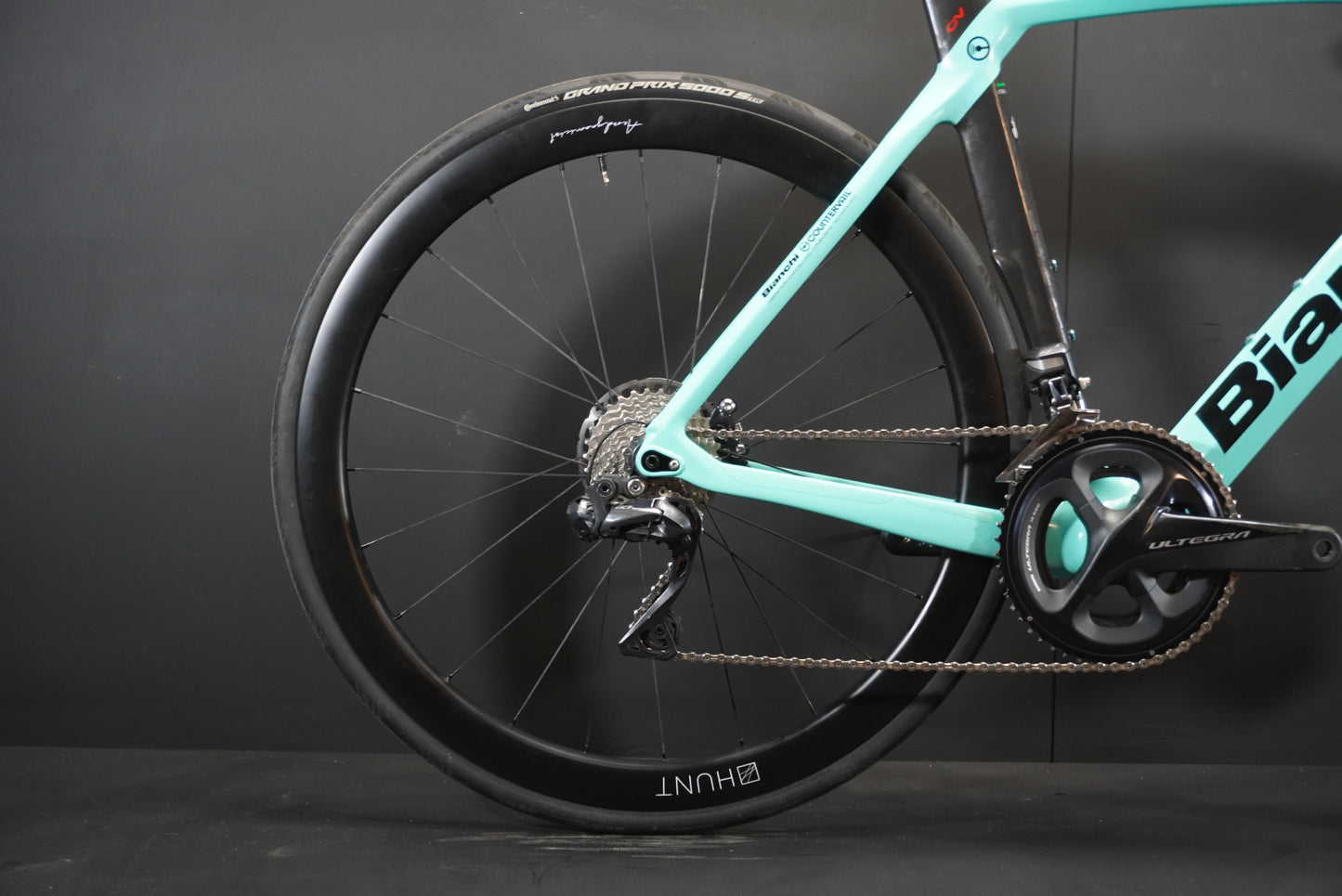 Bianchi Oltre XR4 CV Di2 Carbon Disc Road Bike 2021 - 55cm