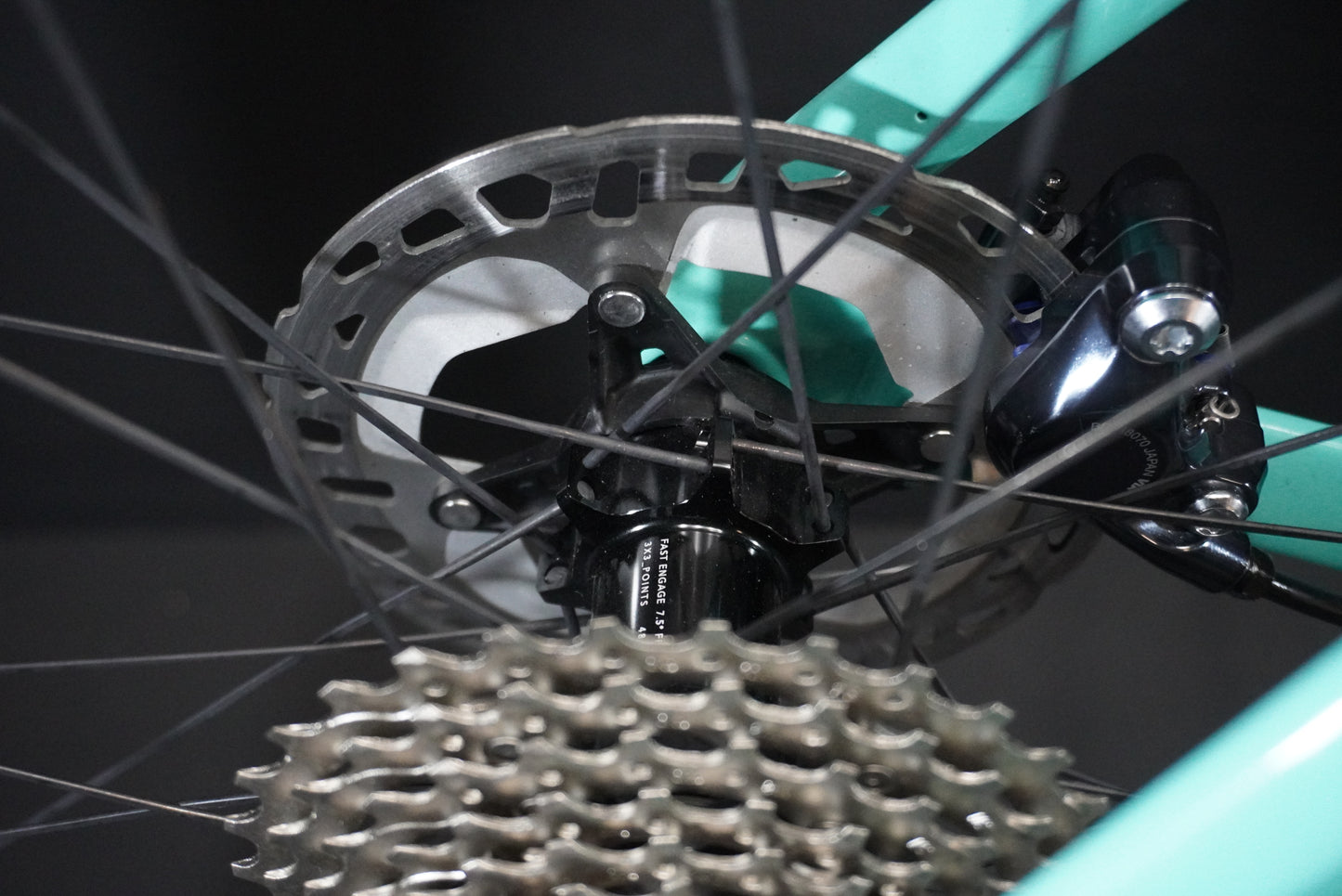 Bianchi Oltre XR4 CV Di2 Carbon Disc Road Bike 2021 - 55cm