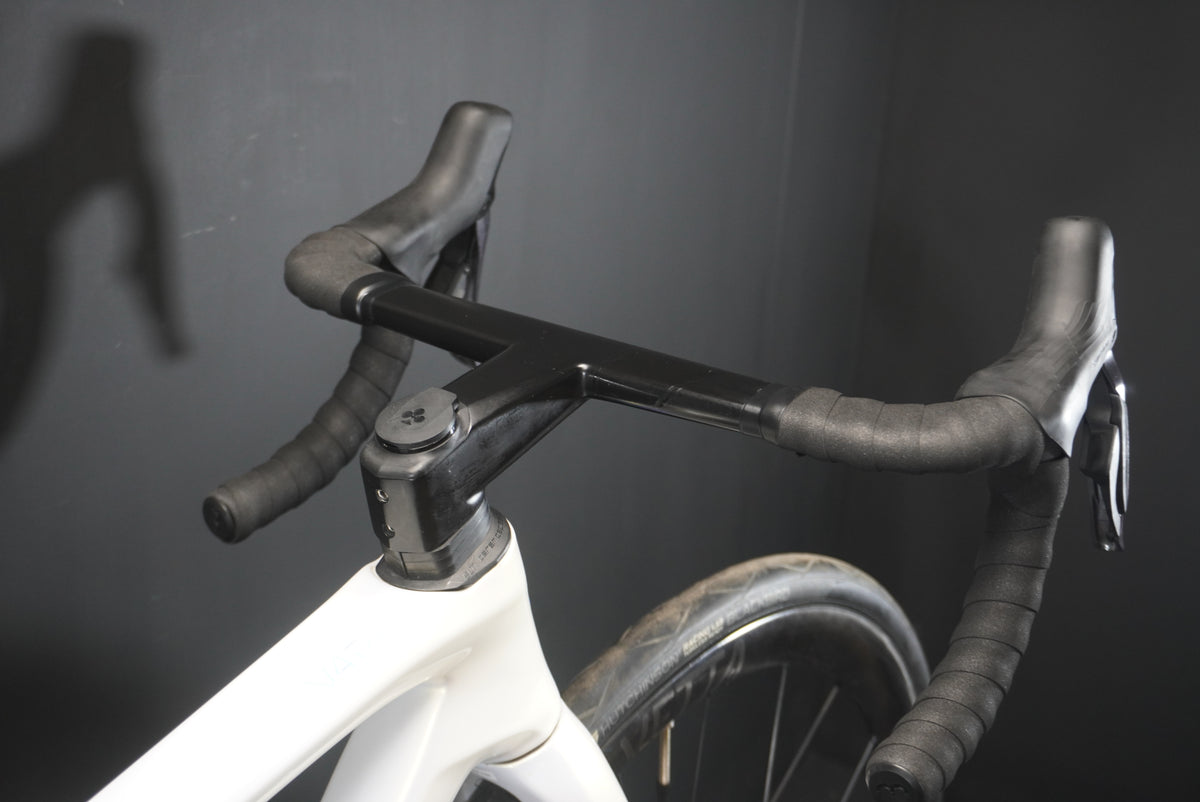 Colnago V4Rs Ultegra Di2 Carbon Disc Road Bike 2024 - 420mm