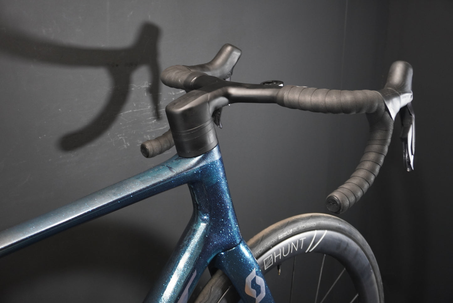 Scott Addict RC Pro Di2 Carbon Disc Road Bike 2022 - XL (58cm)