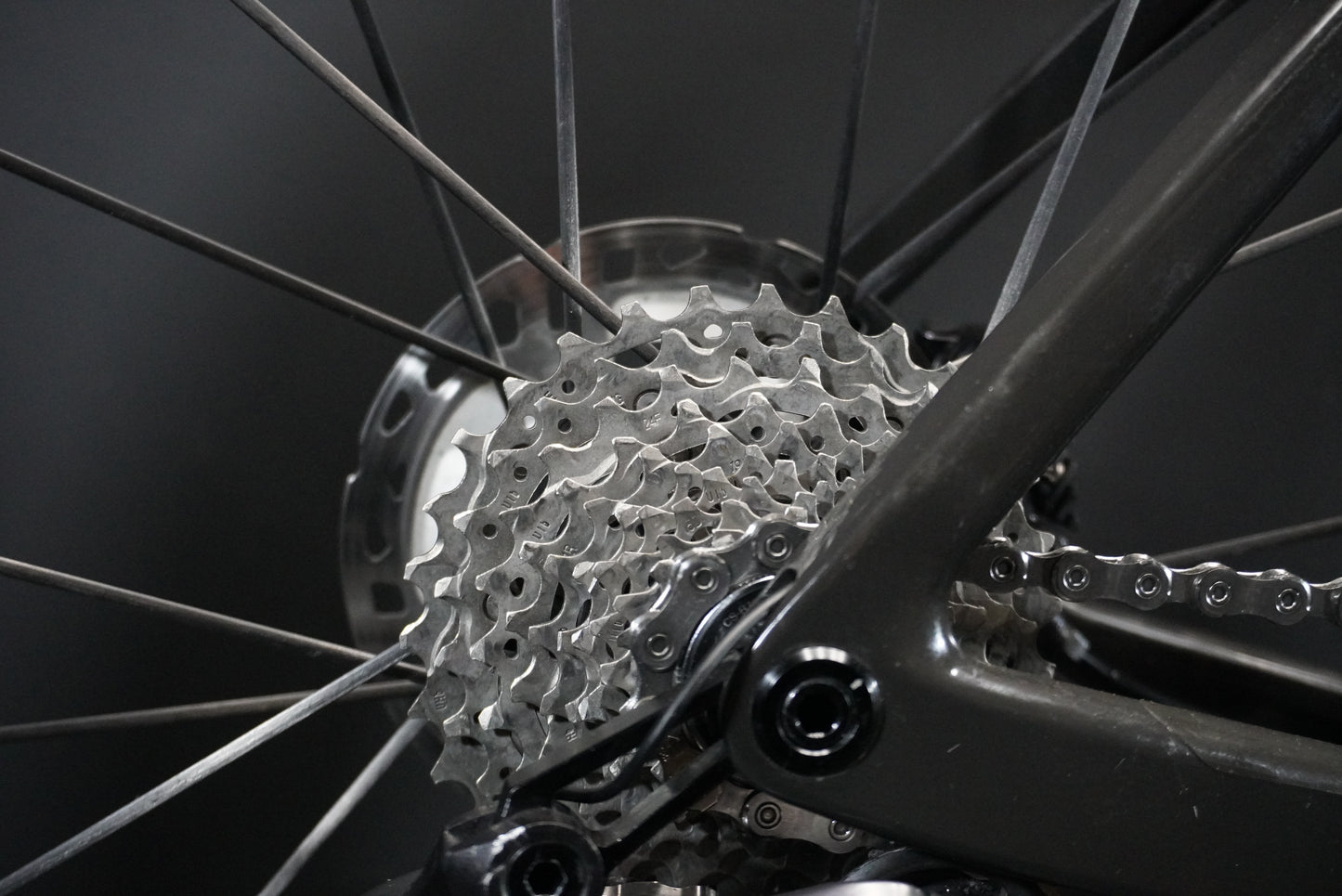 Scott Addict RC Pro Di2 Carbon Disc Road Bike 2022 - XL (58cm)