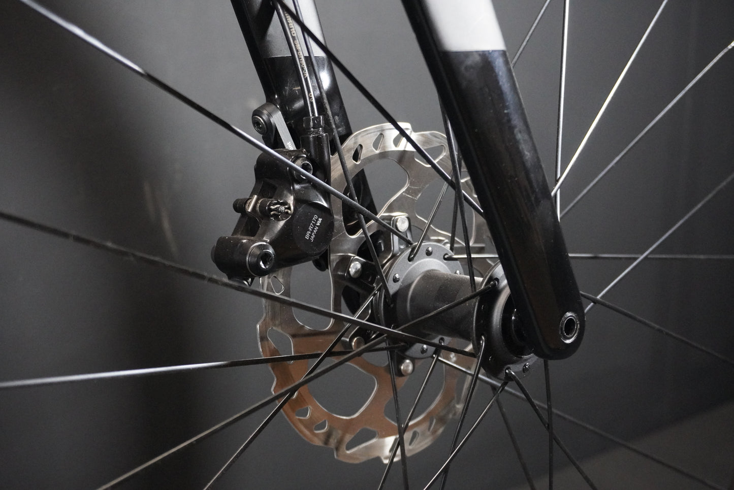 Trek Madone SL6 Gen 8 105 Di2 Carbon Disc Road Bike 2024 - M/L