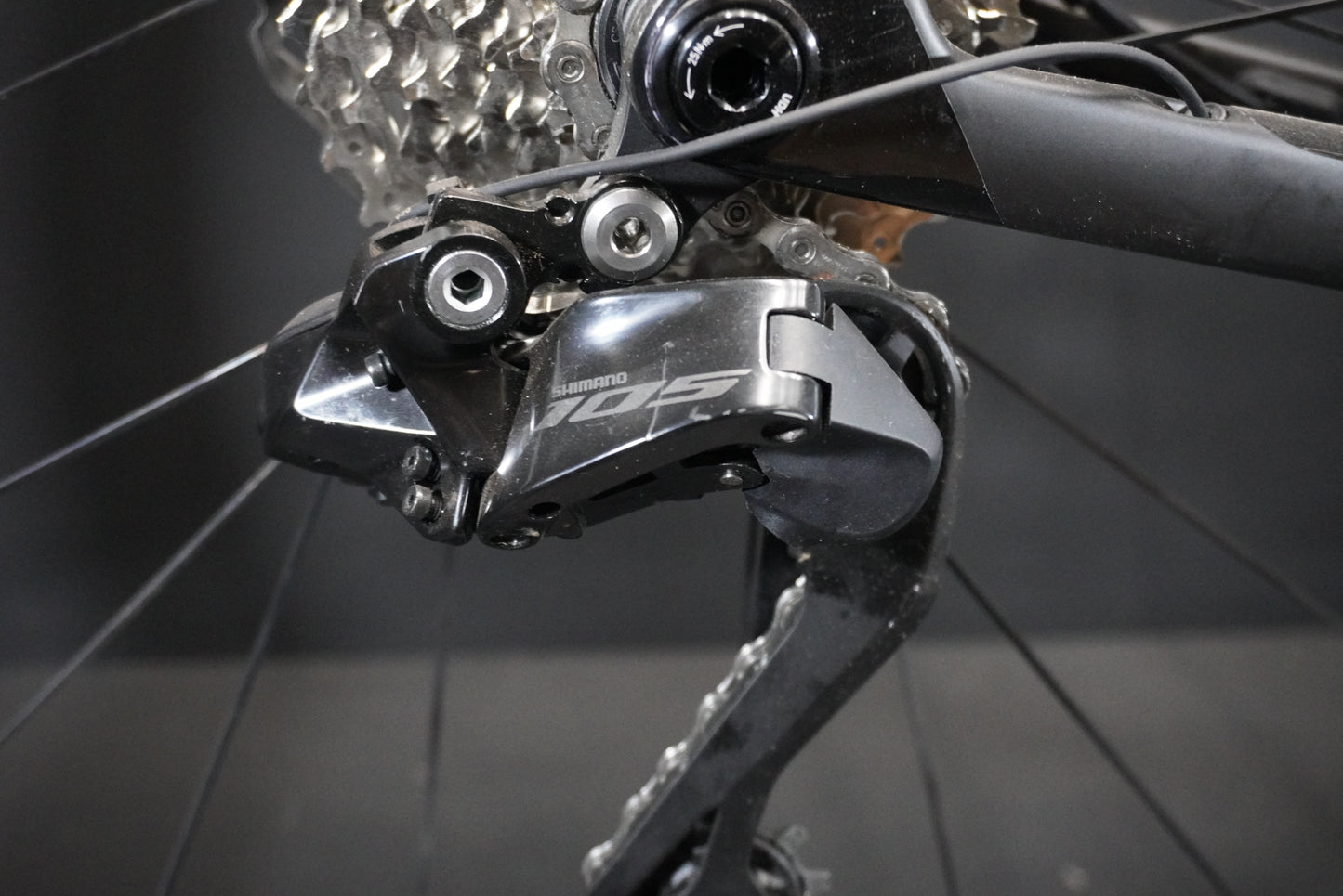 Trek Madone SL6 Gen 8 105 Di2 Carbon Disc Road Bike 2024 - M/L