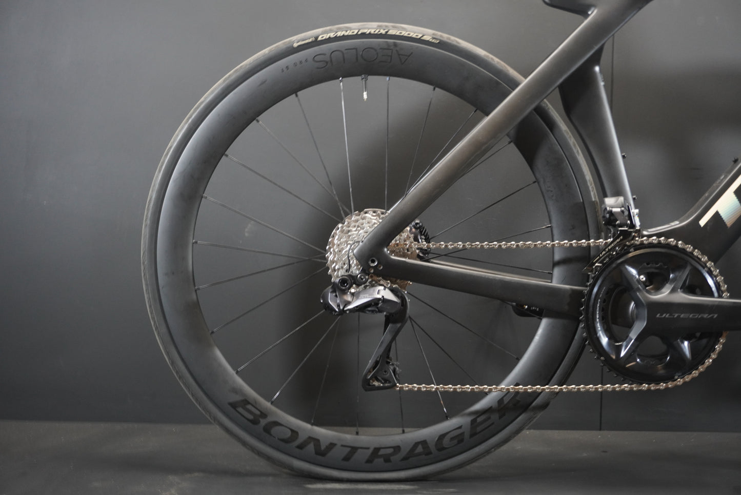 Trek Madone SLR 7 Gen 7 Di2 Carbon Disc Road Bike 2023 - 54cm