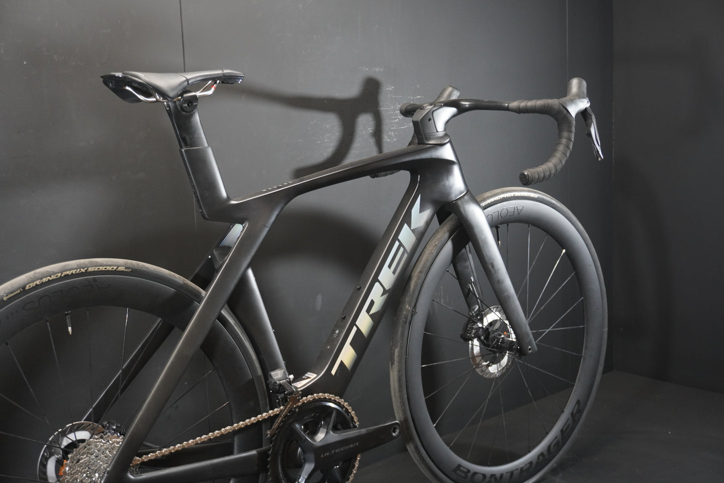 Trek Madone SLR 7 Gen 7 Di2 Carbon Disc Road Bike 2023 - 54cm