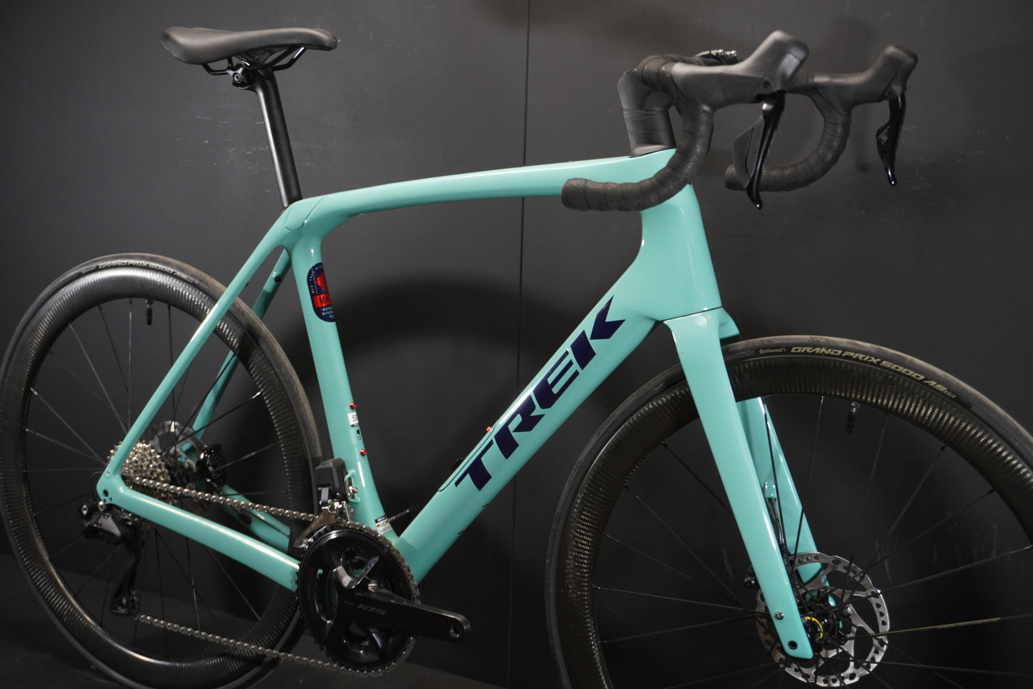 Trek Domane SL5 Gen 4 105 Di2 Carbon Disc Road Bike 2023 - 58cm - Upgraded Wheels