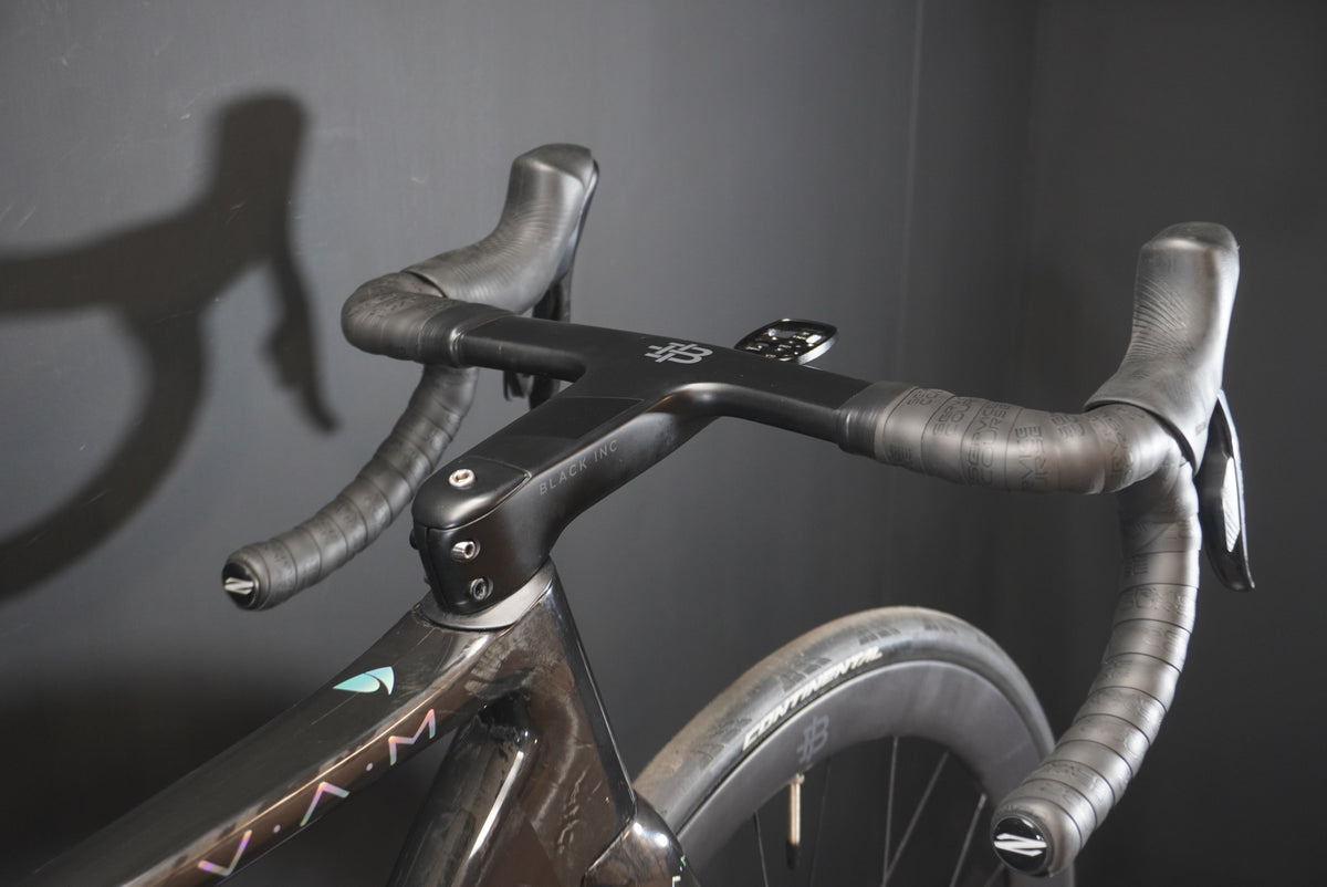 Factor O2 VAM SRAM Red AXS & P/M Carbon Disc Road Bike 2022 - 52cm