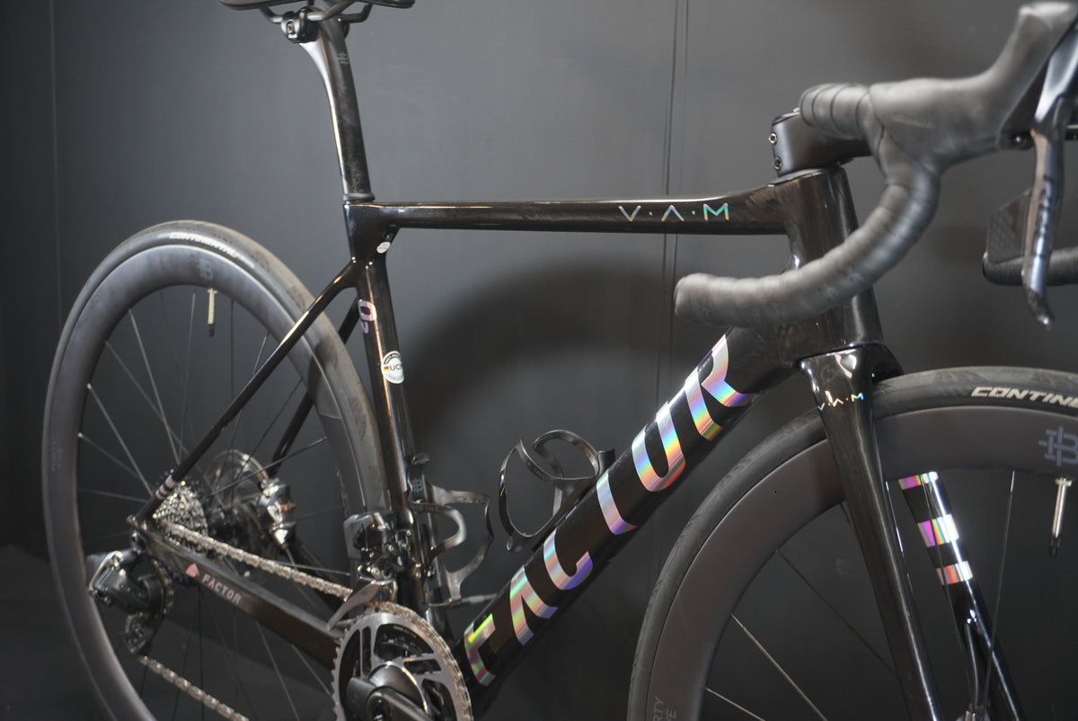 Factor O2 VAM SRAM Red AXS & P/M Carbon Disc Road Bike 2022 - 52cm