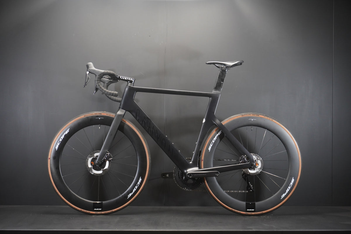 Canyon Aeroad Ultegra Di2 Carbon Disc Road Bike 2022 - Large