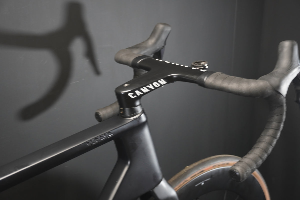 Canyon Aeroad Ultegra Di2 Carbon Disc Road Bike 2022 - Large