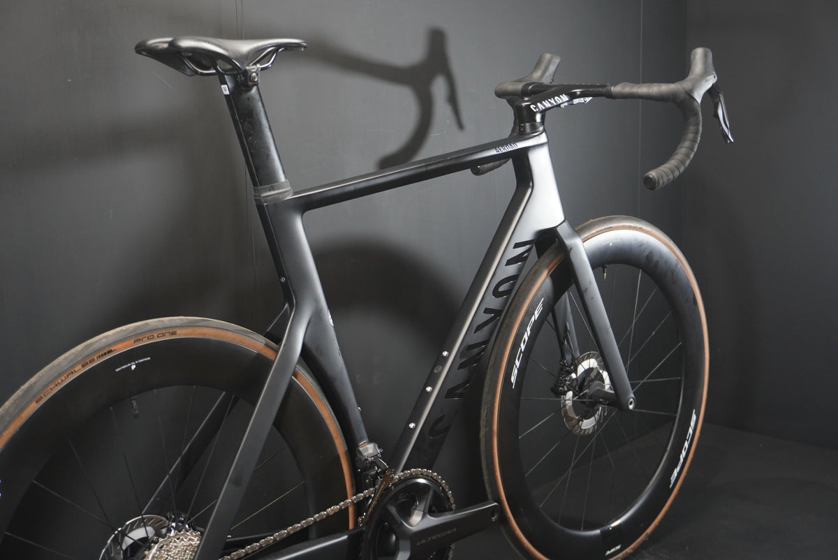 Canyon Aeroad Ultegra Di2 Carbon Disc Road Bike 2022 - Large