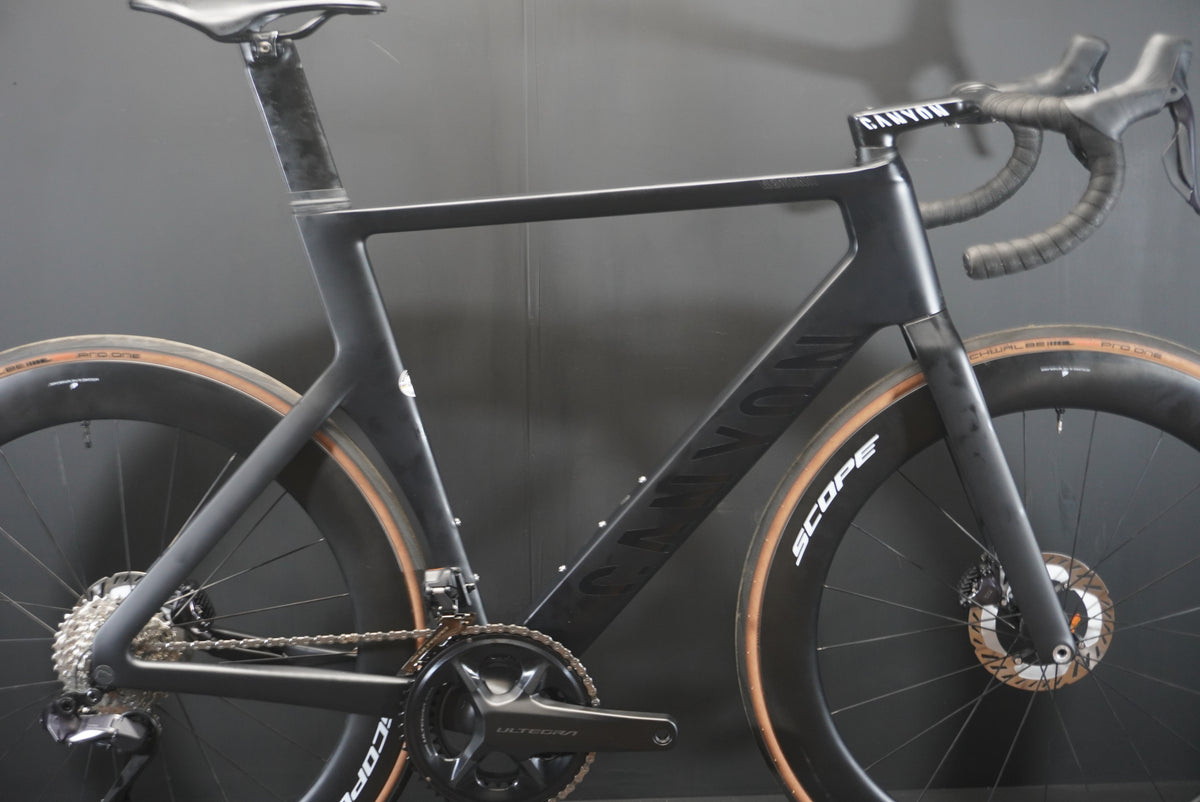 Canyon Aeroad Ultegra Di2 Carbon Disc Road Bike 2022 - Large