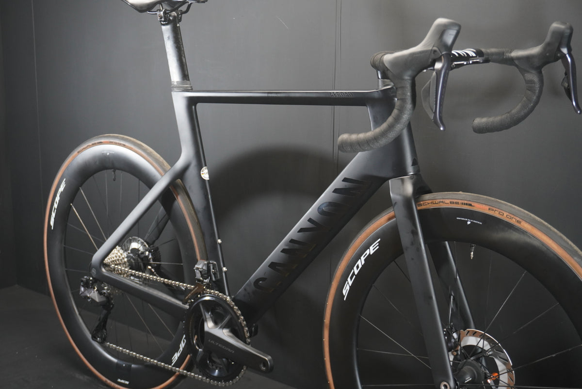 Canyon Aeroad Ultegra Di2 Carbon Disc Road Bike 2022 - Large