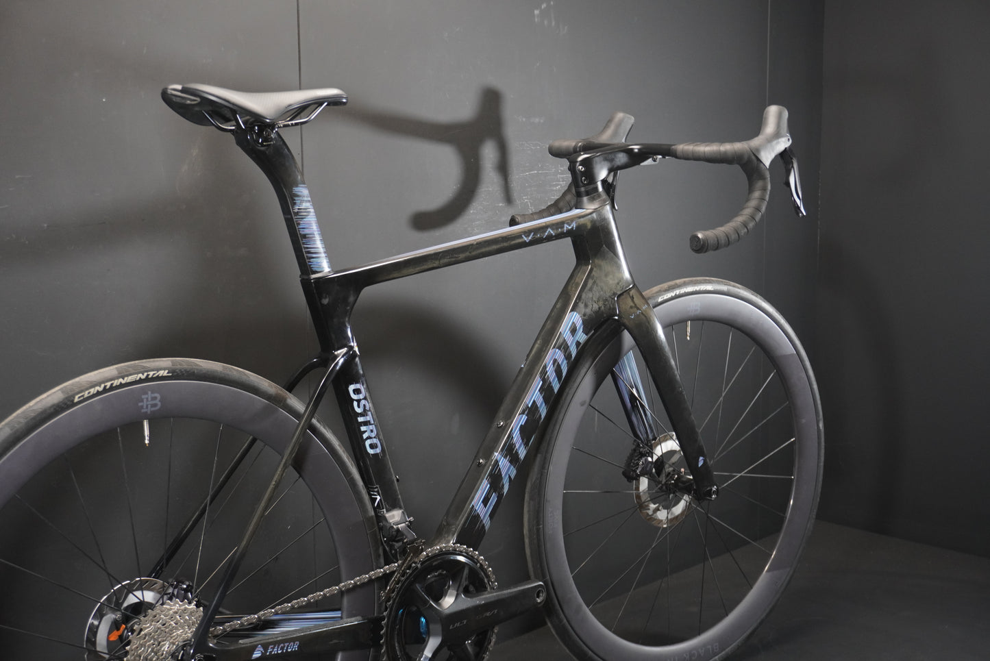 Factor Ostro VAM Carbon Disc Road Bike 2022 - 54cm