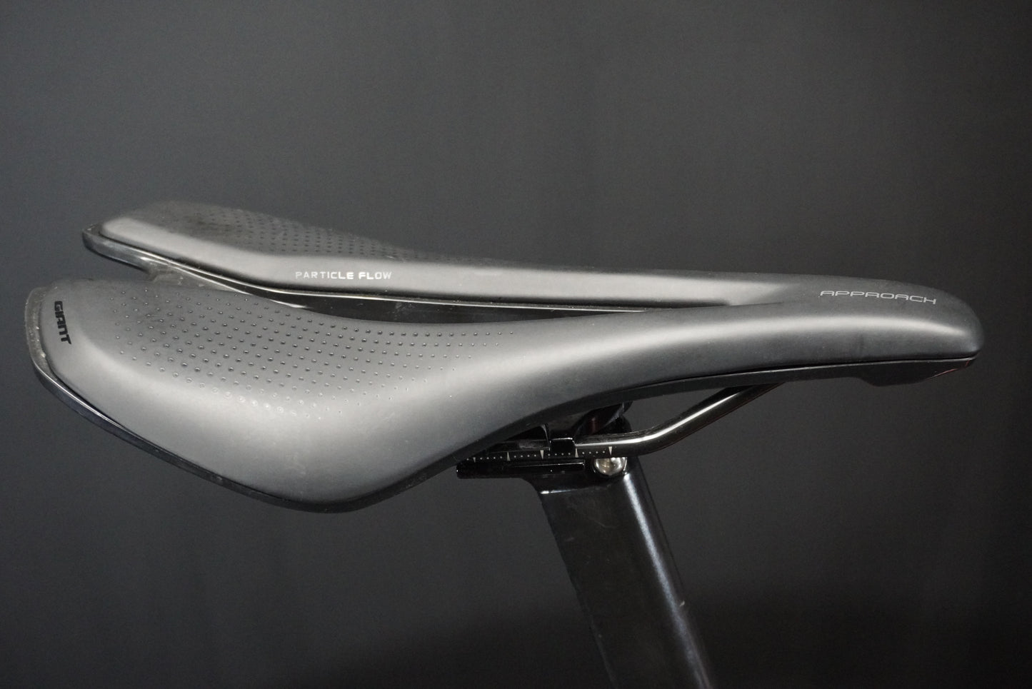 Giant TCR Advanced 1 Carbon Disc Road Bike 2022 - M/L
