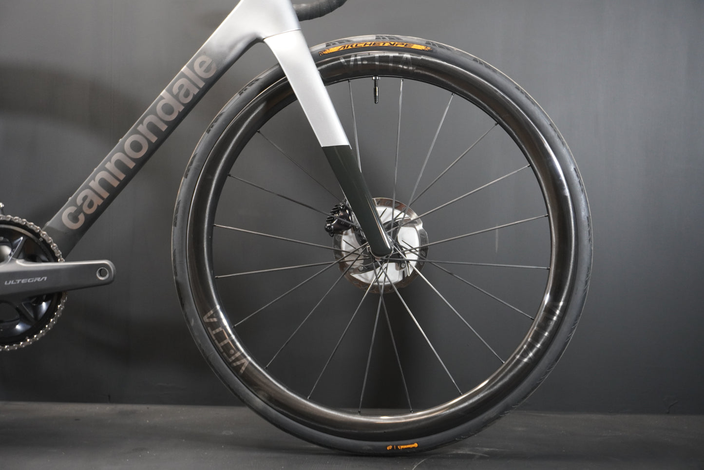 Cannondale Supersix EVO Hi-Mod Carbon Disc Road Bike 2024 - 54cm