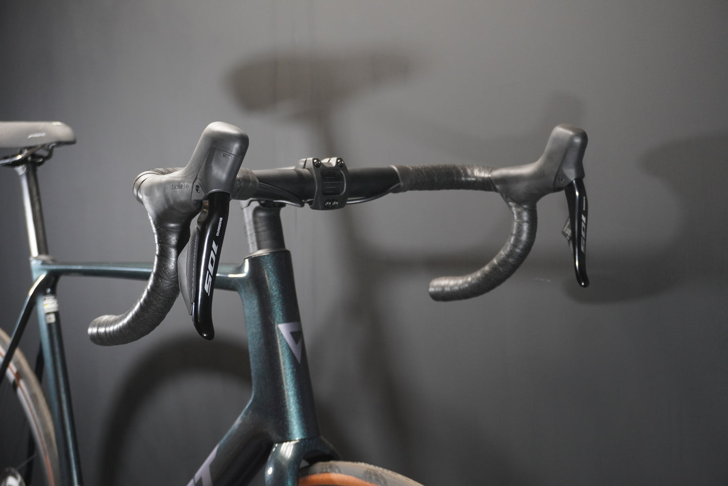 Giant TCR Advanced 1 105 Di2 Carbon Disc Road Bike 2024 - XL - Upgraded