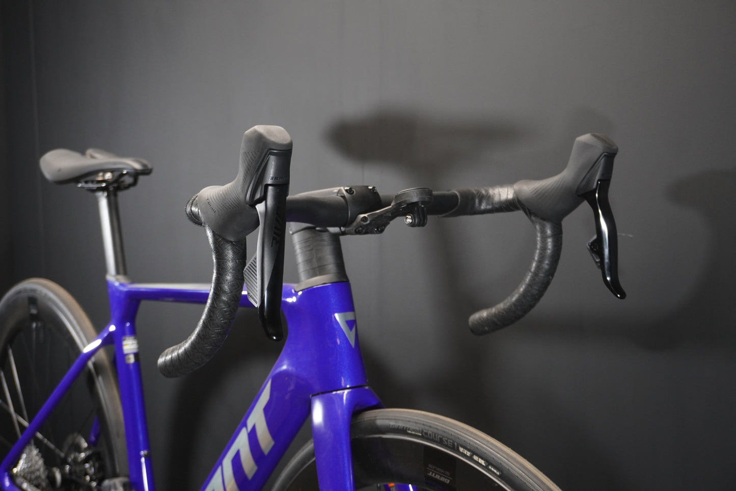 Giant Propel Advanced 1 AXS Carbon Disc Road Bike 2024 - X-Small