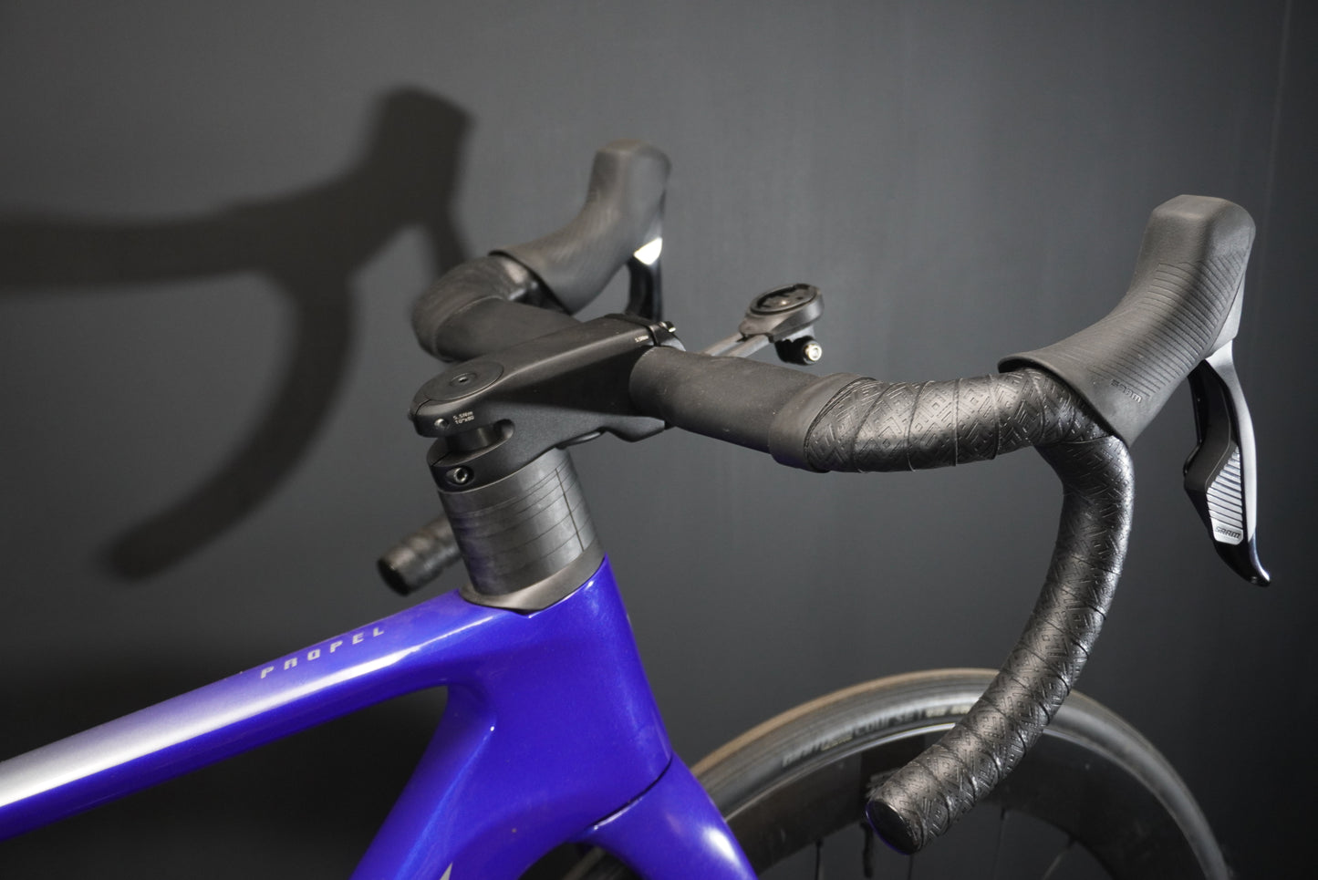 Giant Propel Advanced 1 AXS Carbon Disc Road Bike 2024 - X-Small