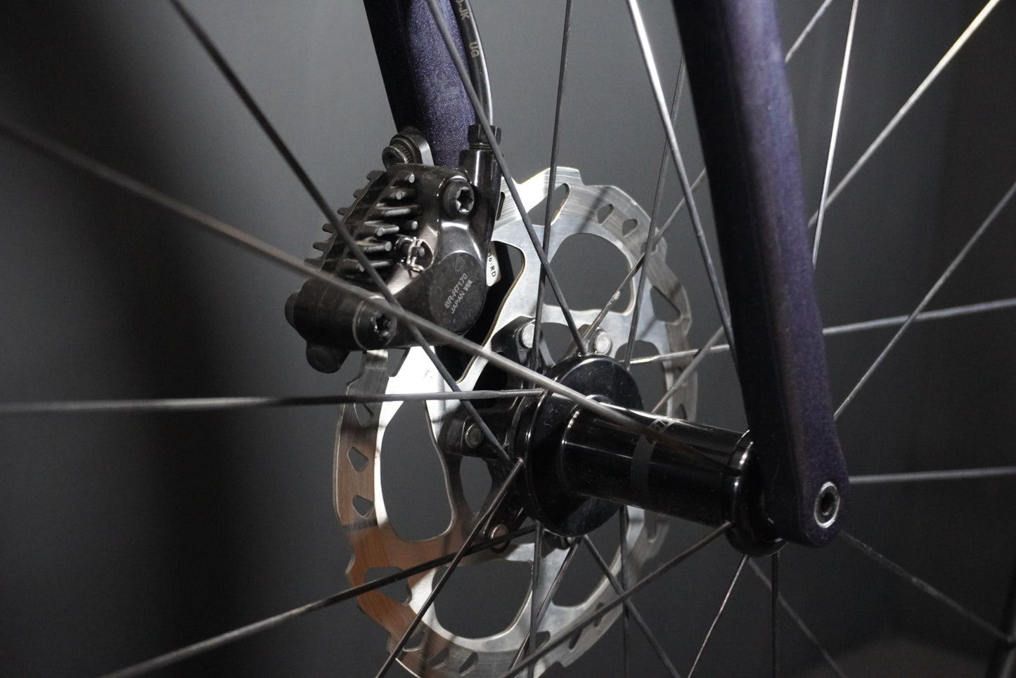 Giant TCR 105 Di2 Carbon Disc Road Bike - Medium - 2023