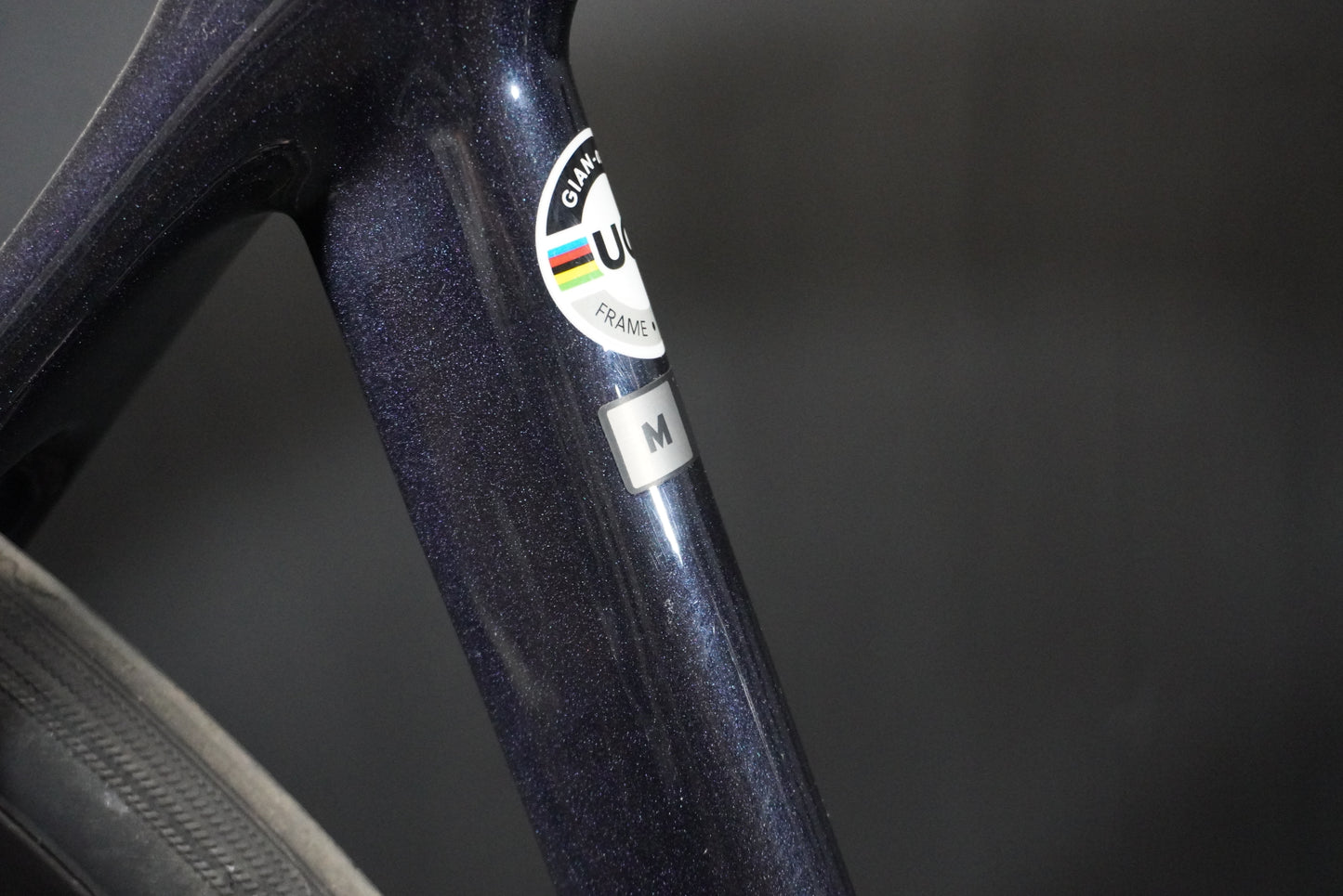 Giant TCR 105 Di2 Carbon Disc Road Bike - Medium - 2023