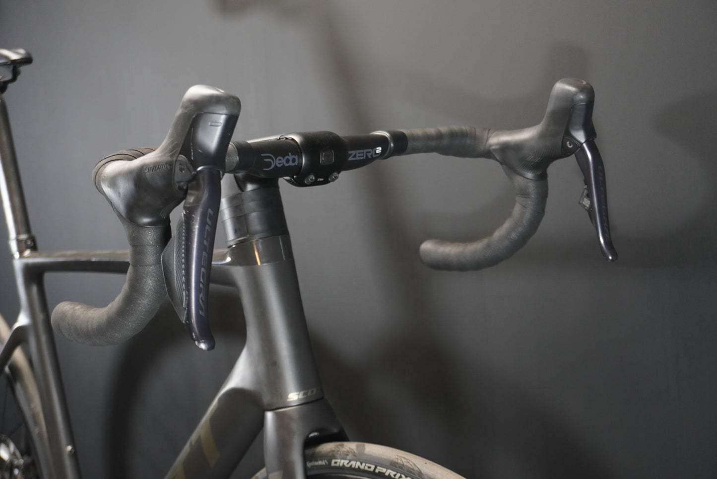 Scott Addict RC15 Di2 Carbon Disc Road Bike 2024 - 56cm