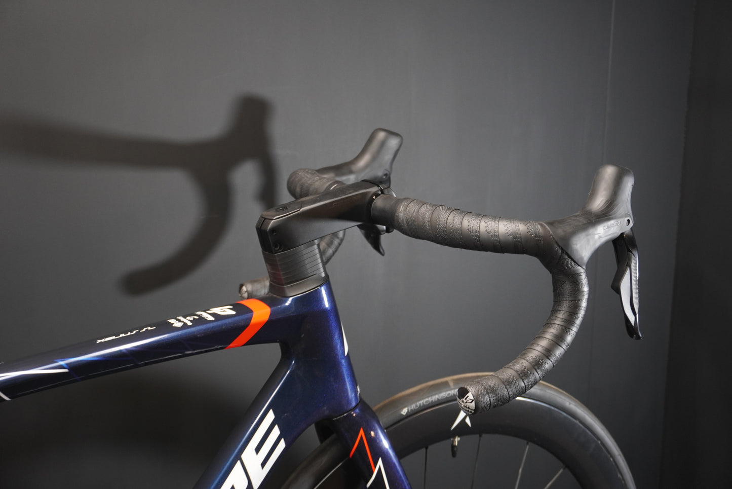 Lapierre Xelius SL FDJ 105 Di2 Carbon Disc Road Bike 2022 - Medium - Upgraded