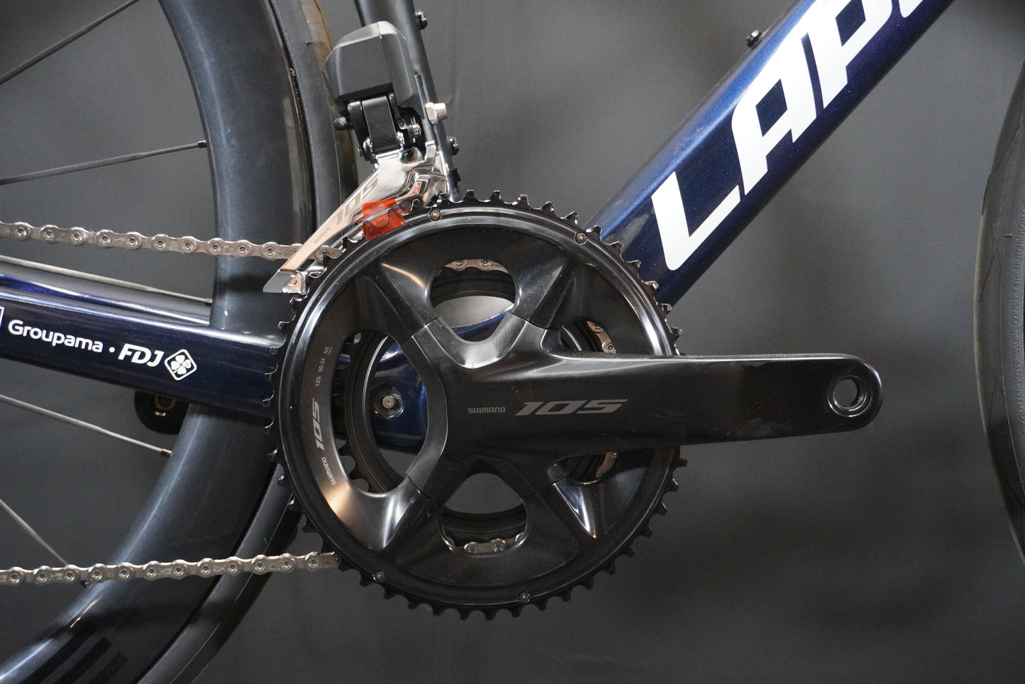Lapierre Xelius SL FDJ 105 Di2 Carbon Disc Road Bike 2022 - Medium - Upgraded