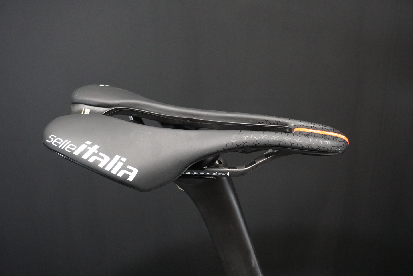 Specialized Tarmac SL8 Expert Di2 Carbon Disc Road Bike 2025 - 54cm