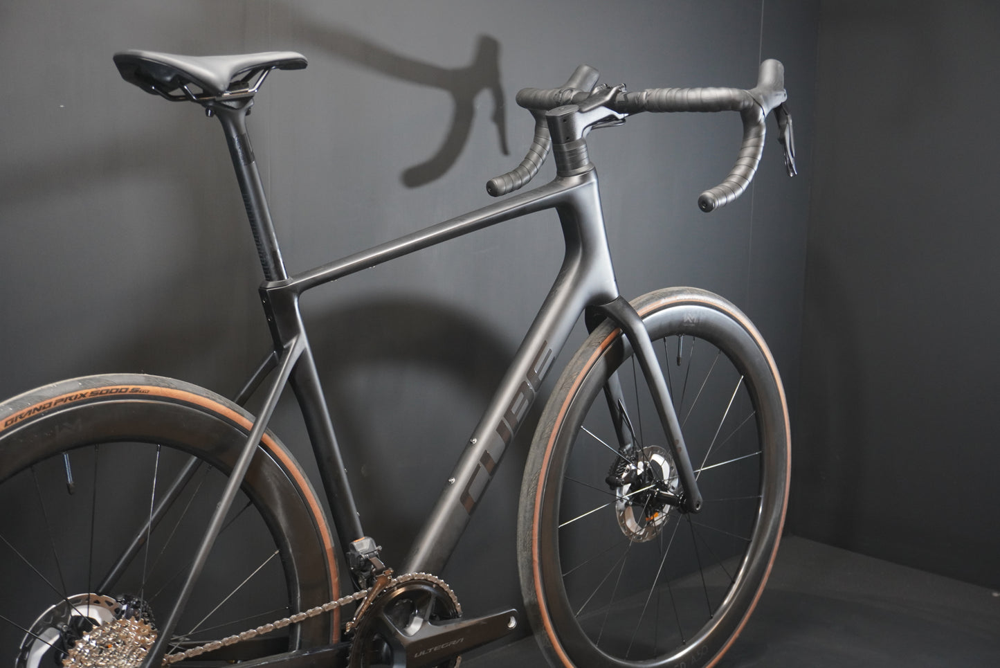 Cube Attain C:62 SLT Di2 Carbon Disc Road Bike 2026 - 58cm