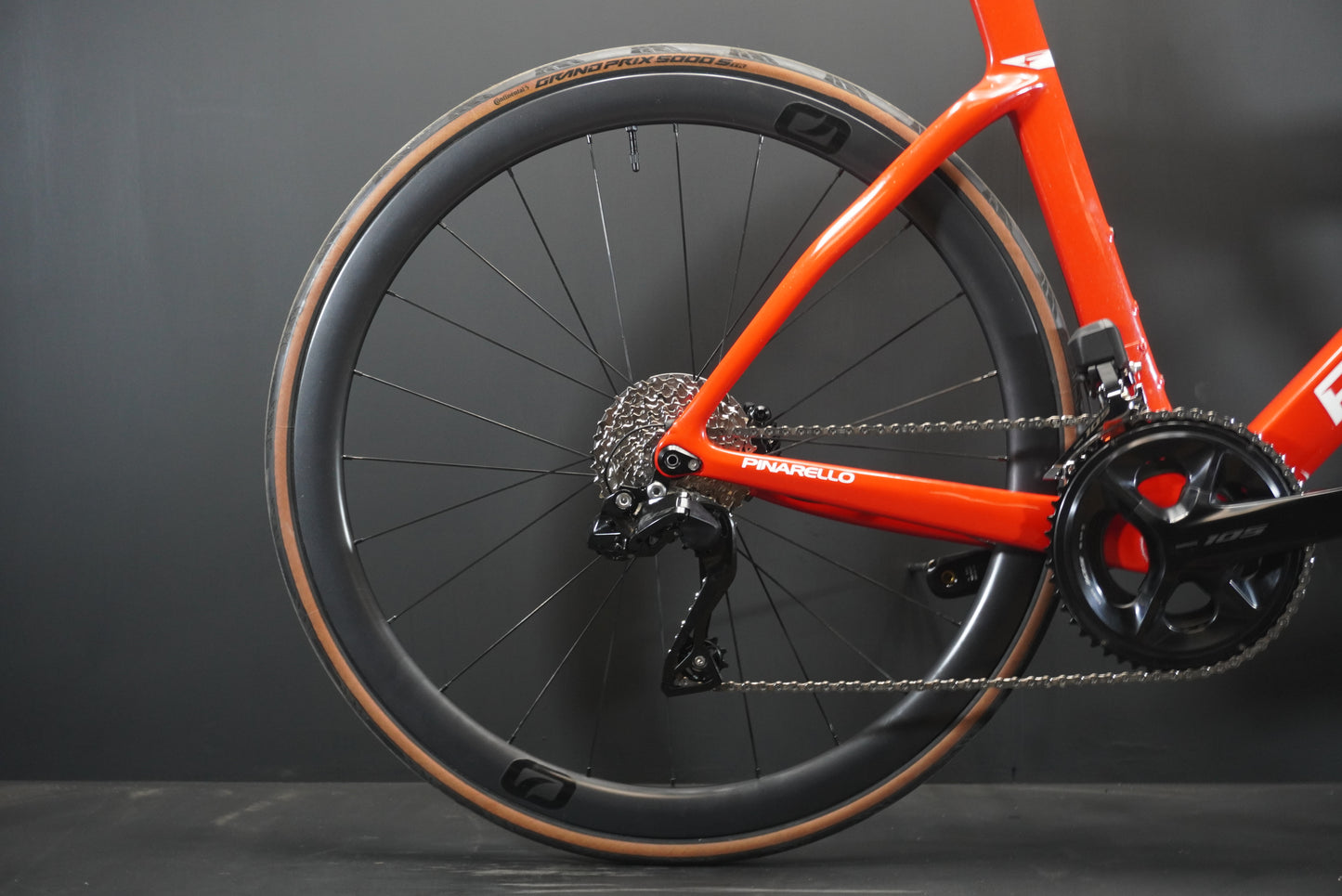 Pinarello F5 105 Di2 Carbon Disc Road Bike 2024 - 59.5cm