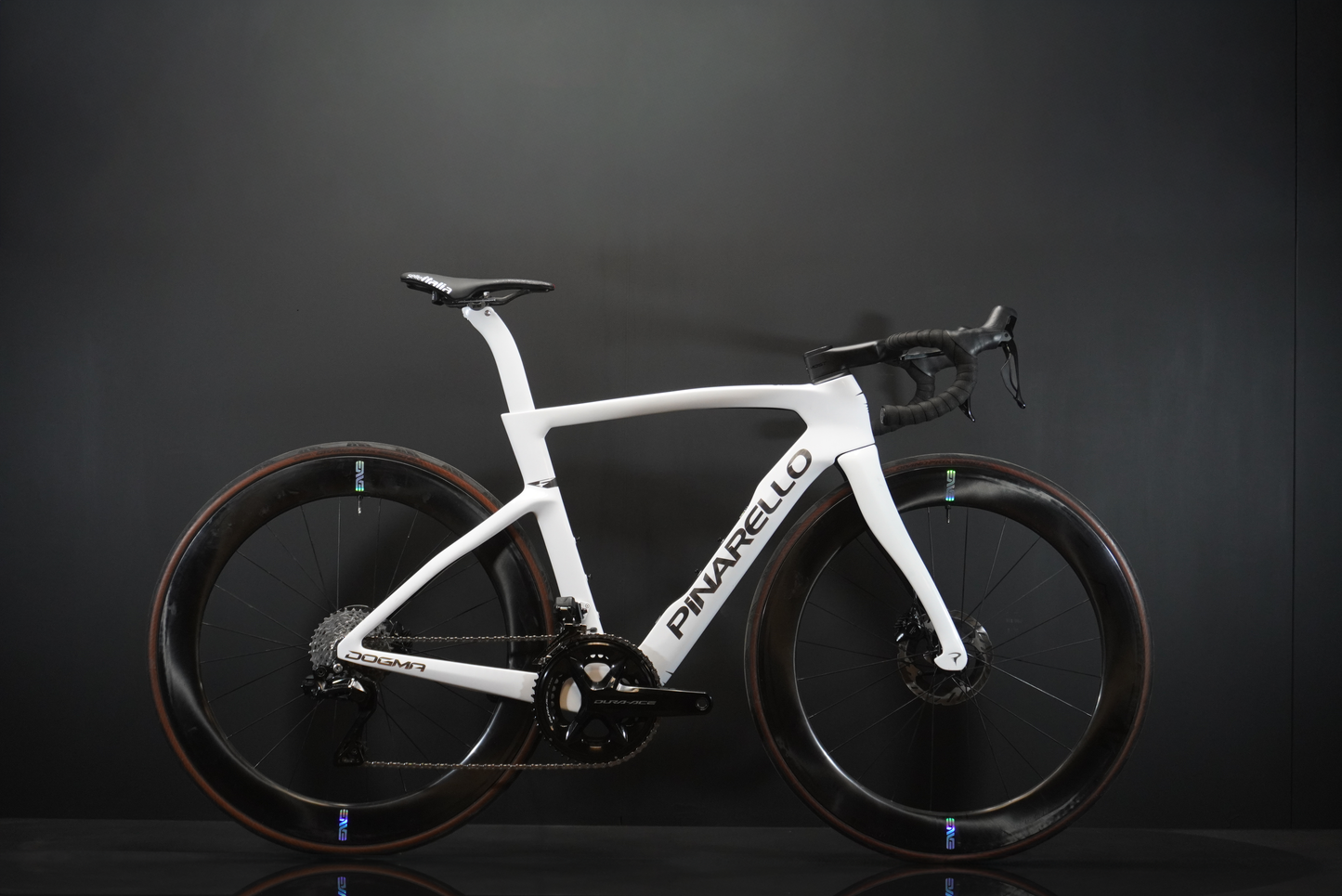 Pinarello Dogma F Carbon Disc Road Bike 2025 - 515mm