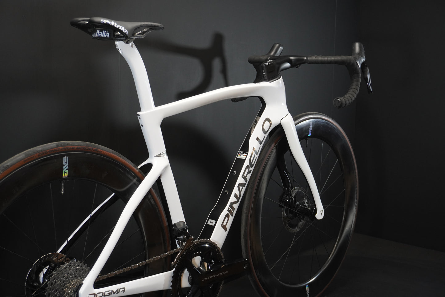 Pinarello Dogma F Carbon Disc Road Bike 2025 - 515mm