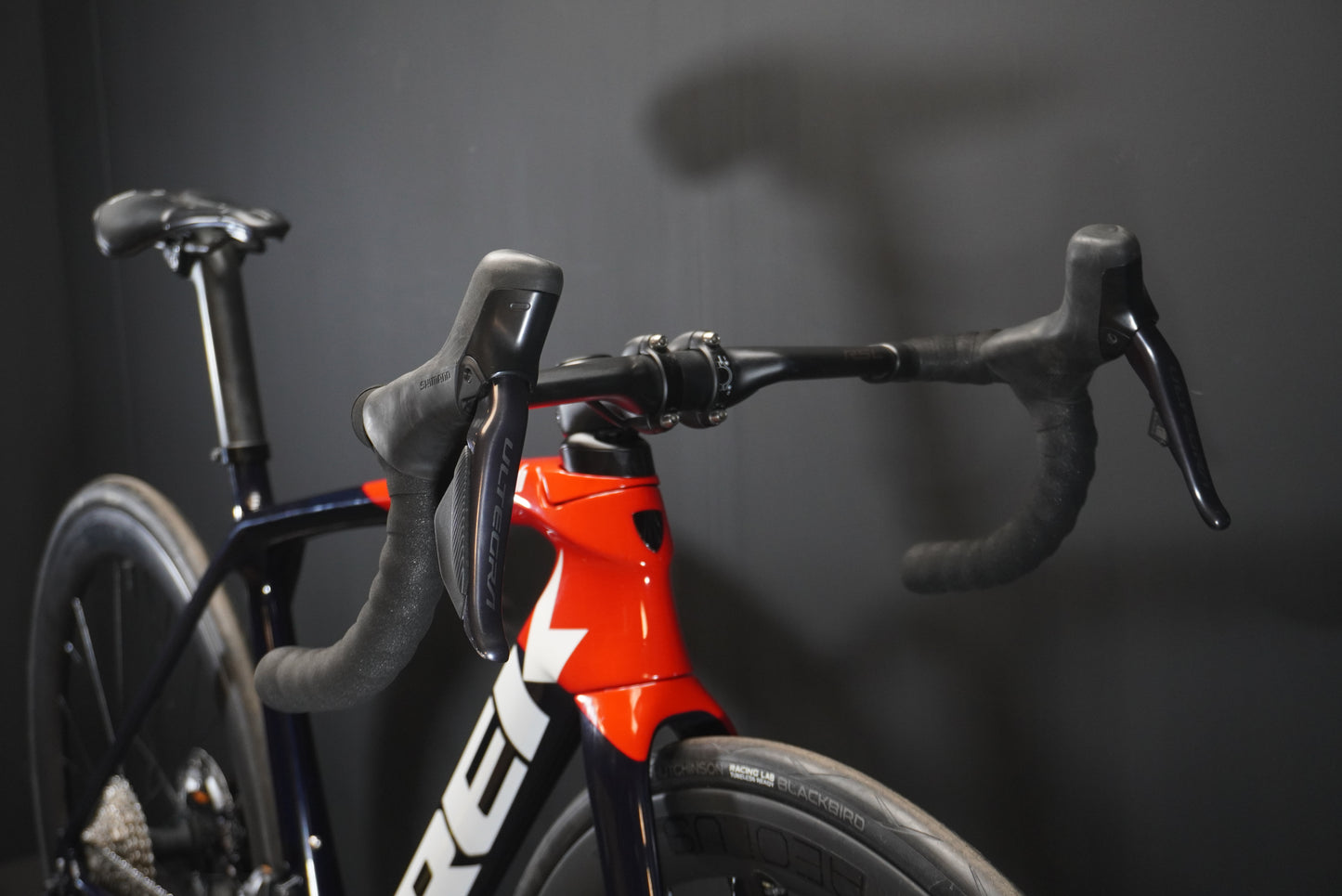 Trek Emonda SLR 7 Di2 Carbon Disc Road Bike 2022 - 52cm