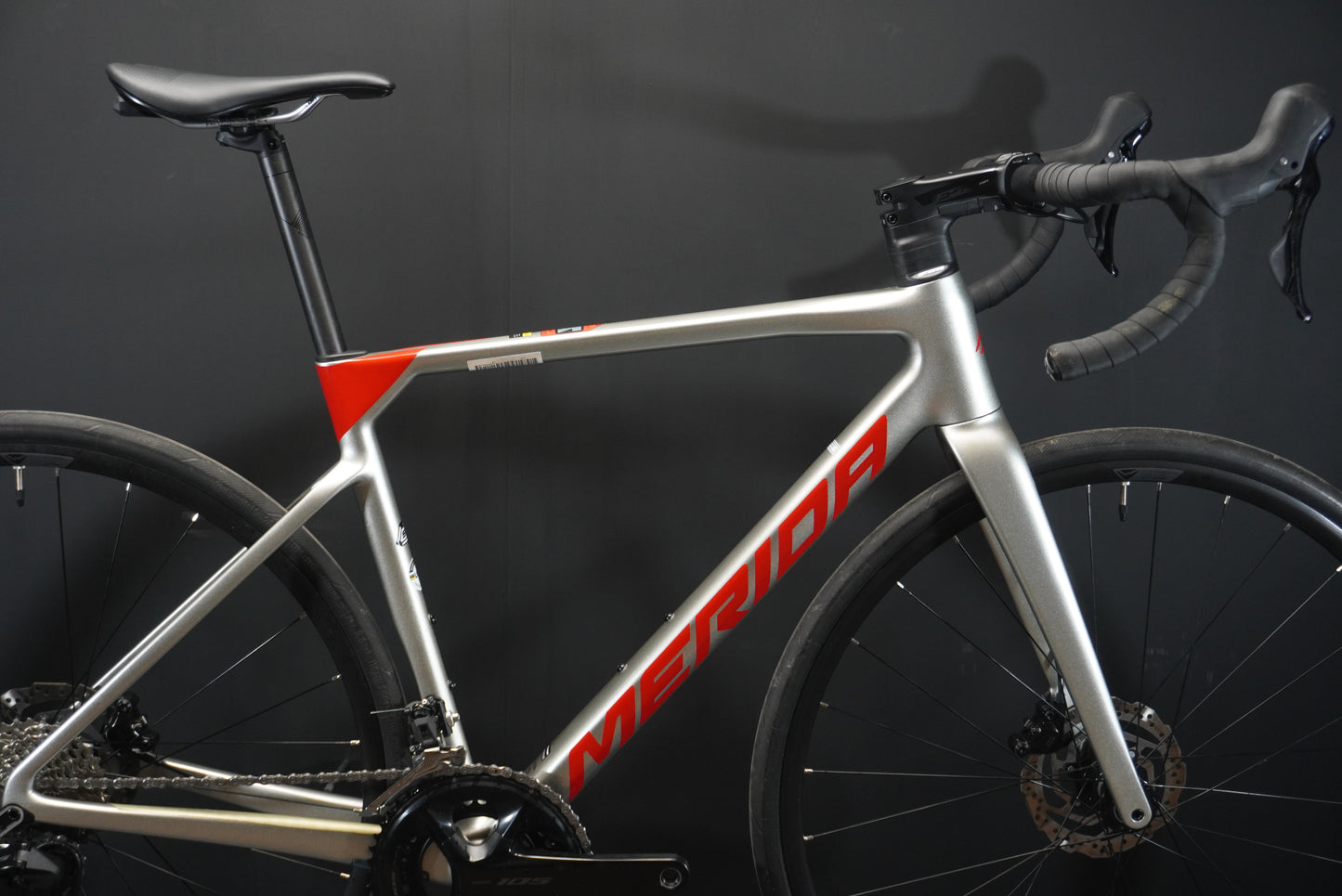 Merida Scultura 4000 105 Carbon Disc Road Bike 2024 - Small