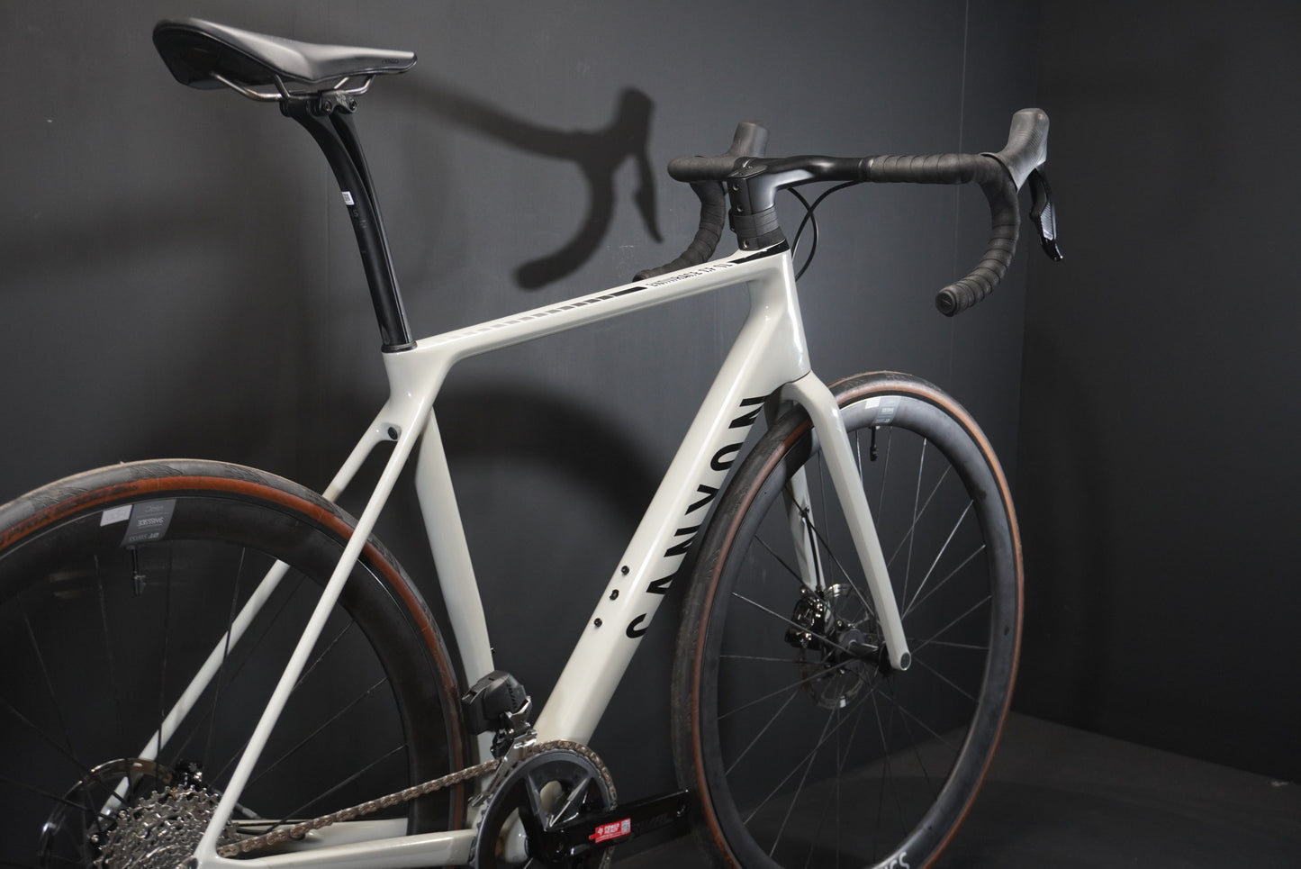 Canyon Endurace CF SL7 AXS Carbon Disc Road Bike 2022 - Medium - Upgraded Wheels