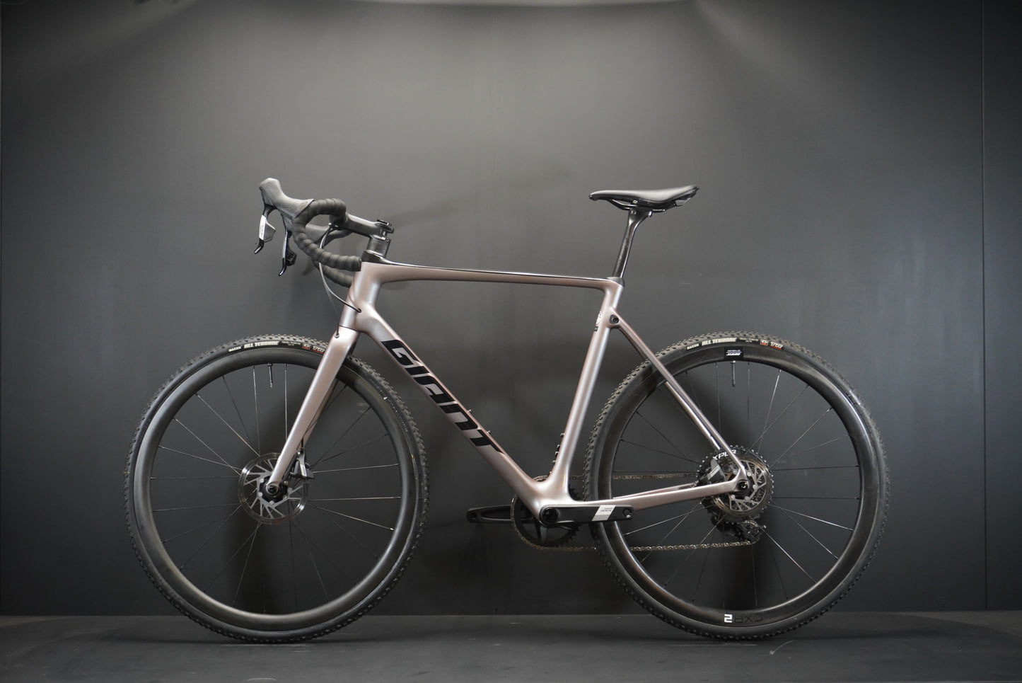 Giant TCX Advanced Pro 1 Carbon Disc CX/Gravel Bike 2024 - Large