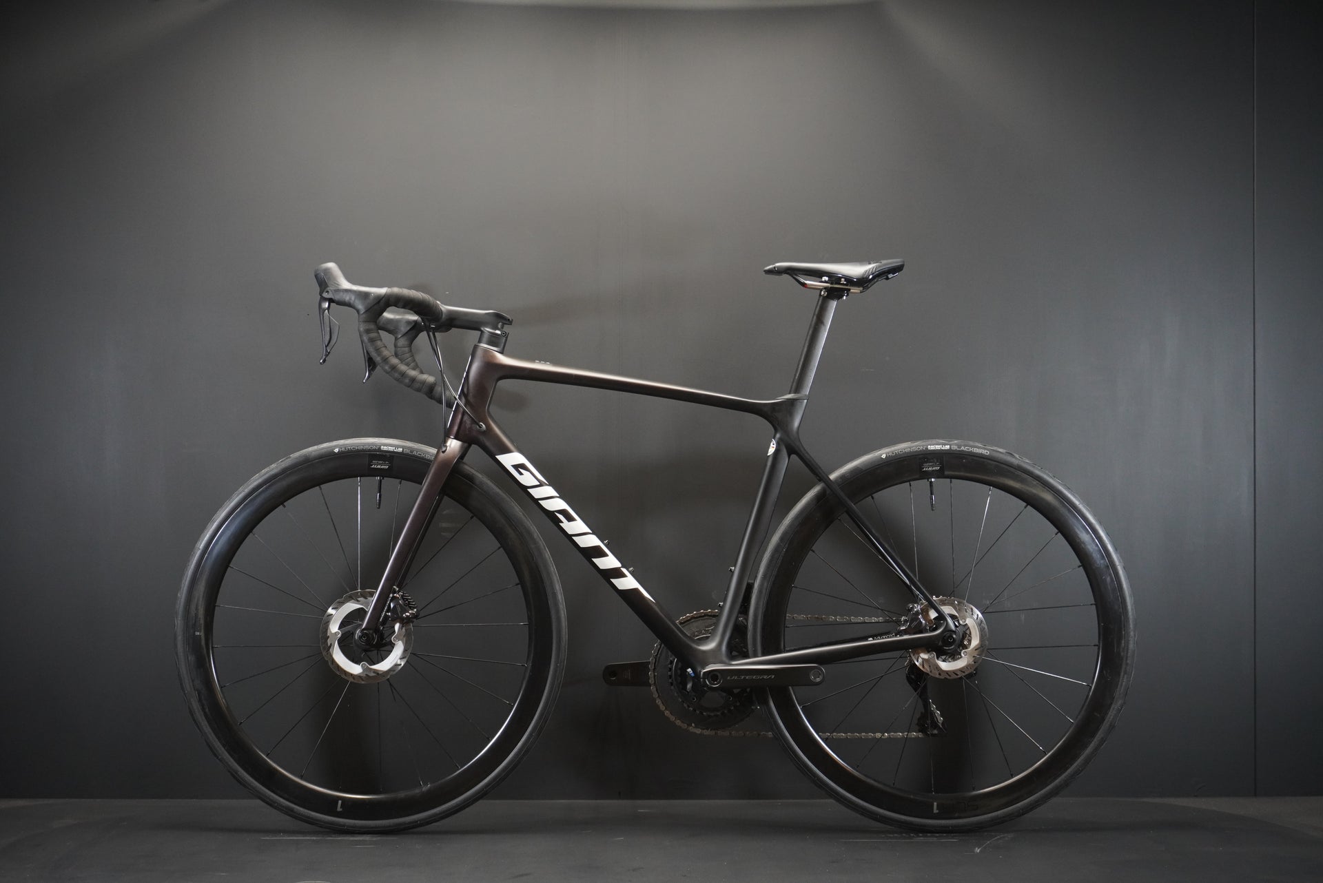 Giant TCR Advanced Pro 1 Carbon Disc Road Bike - M/L - Upgraded to Di2