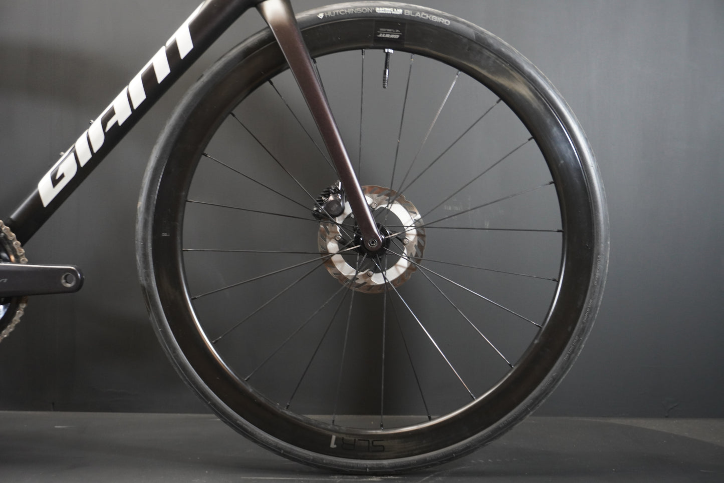 Giant TCR Advanced Pro 1 Carbon Disc Road Bike - M/L - Upgraded to Di2