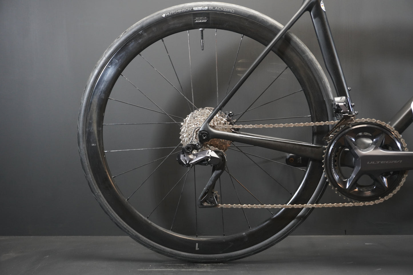 Giant TCR Advanced Pro 1 Carbon Disc Road Bike - M/L - Upgraded to Di2