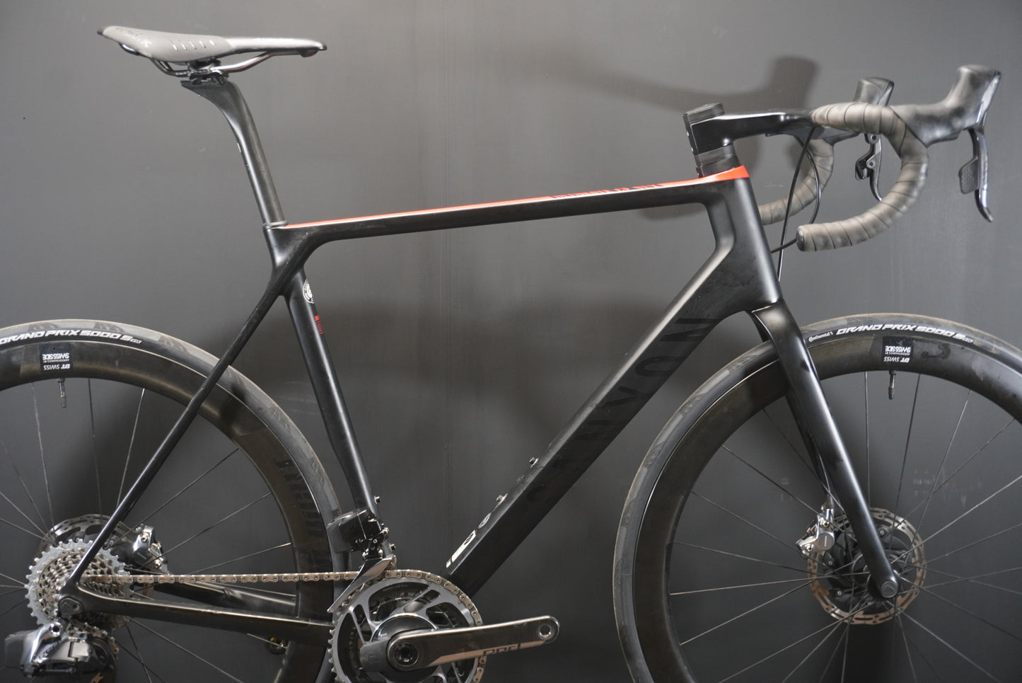 Canyon Ultimate CF SLX 9.0 Red AXS & P/M Carbon Disc Road Bike 2019 - Large