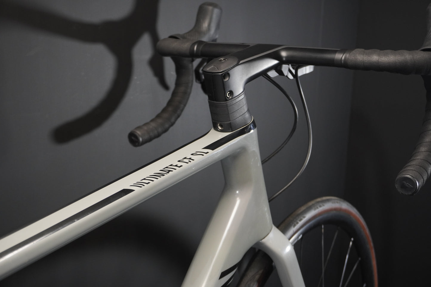 Canyon Ultimate CF SL eTap & PM Carbon Disc Road Bike 2022 - Large