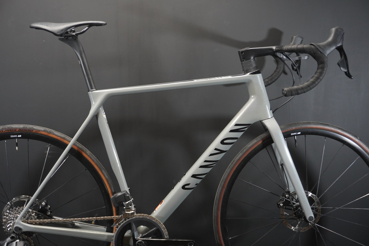 Canyon Ultimate CF SL eTap & PM Carbon Disc Road Bike 2022 - Large