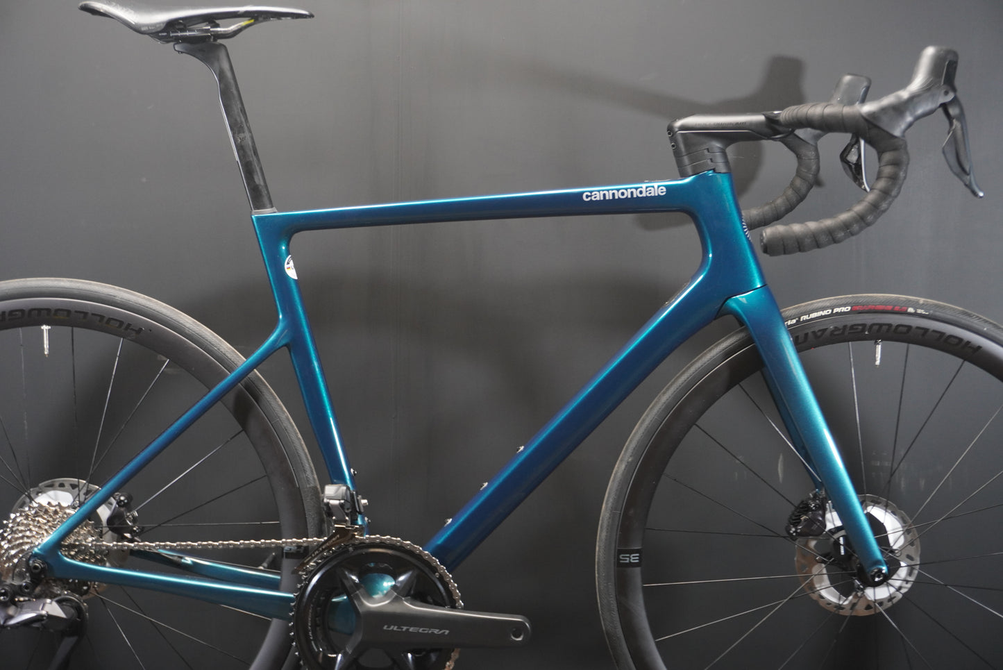 Cannondale Supersix EVO Hi-Mod Carbon Disc Road Bike 2022 - 54cm