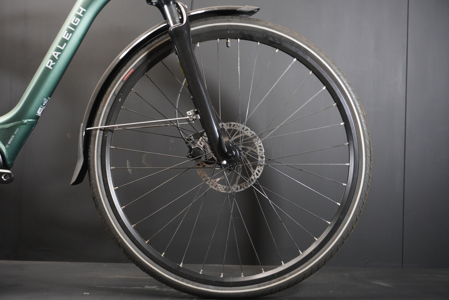 Raleigh Motus Low Step Derailleur 400wh E-Hybrid Bike - Large - 0 Km